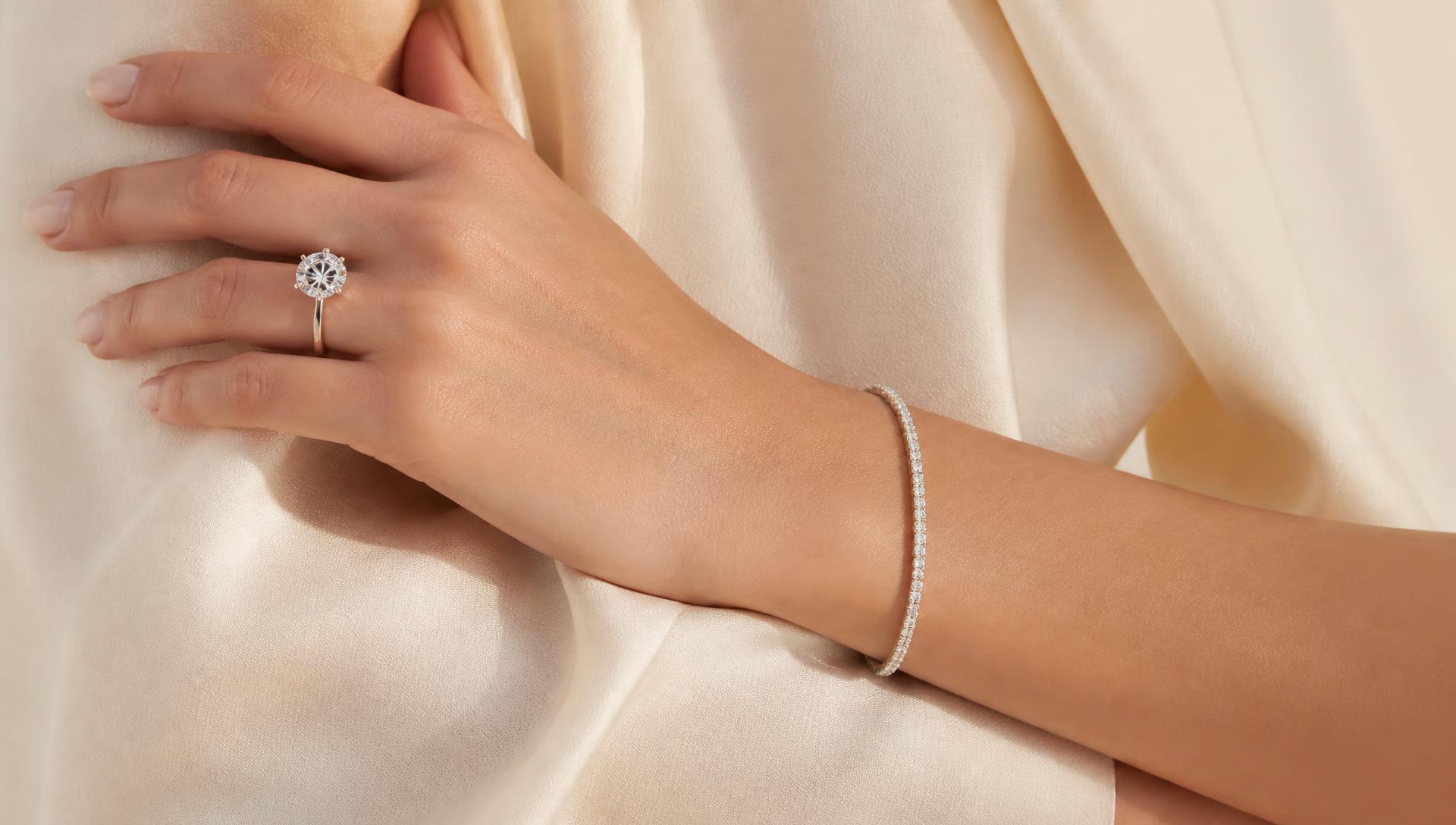 Anel solitário e bracelete de diamantes